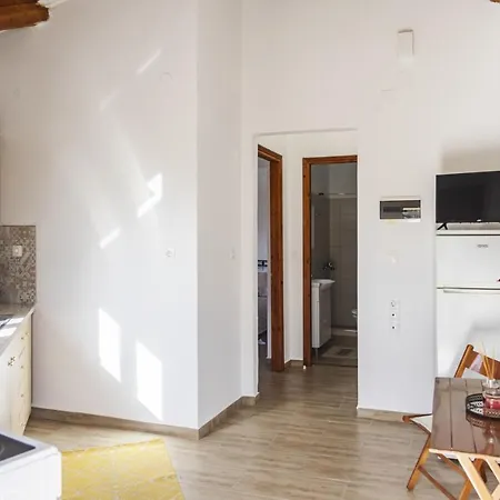 Balkonaki Apartamento Lefkímmi